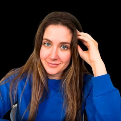 Carly P Reilly 🍸 profile picture